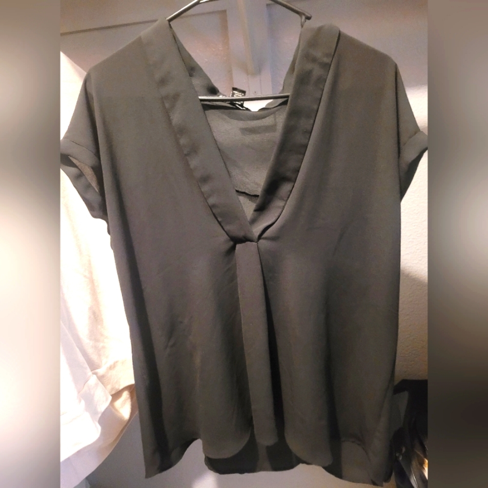 FOREVER 21 - Black Plus Size XL Top